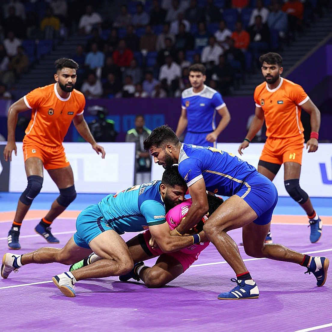 ছয় ফুট হাওয়া, ত্রিশ সেকেন্ডের ঘড়ি: নাগোয়ায় পাওয়ান সেহরাওয়াতের রেইড ফিল্ম দিয়ে পড়া